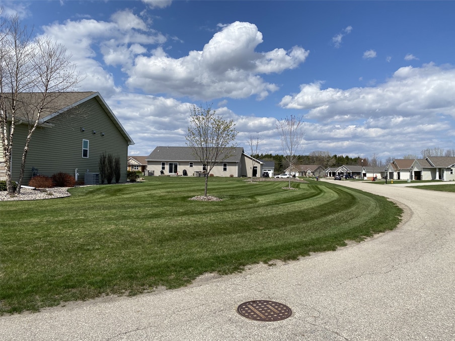 Expert Lawn Mowing Services in Neenah WI
